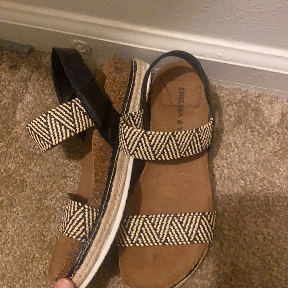 Never worn - Picture 2 of 3